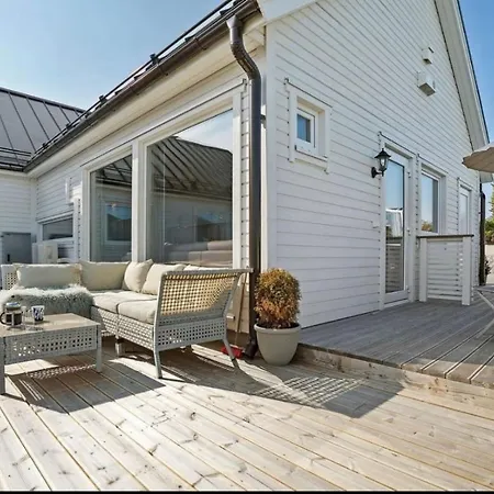 Moderne Leilighet I Lofoten Leknes Exterior photo